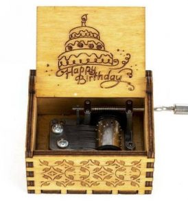HAPPY BIRTHDAY Ξύλινο music box. Μουσικό κουτί χειροκίνητο με μελωδία - HBTMB34  OEM